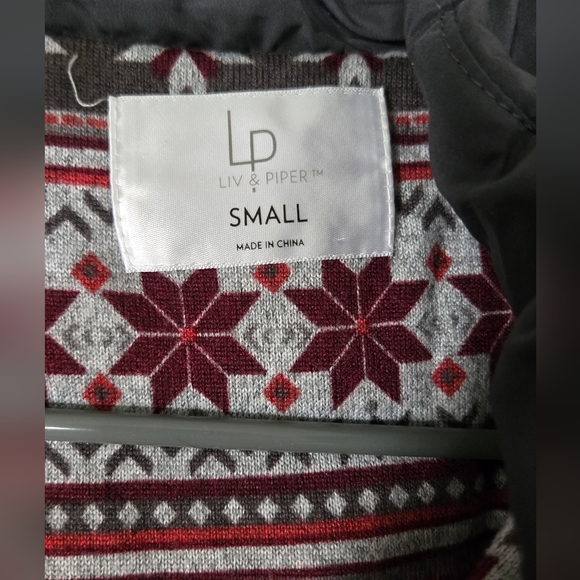 Liv and Piper Hooded Vest Size Small - Picture 3 of 6